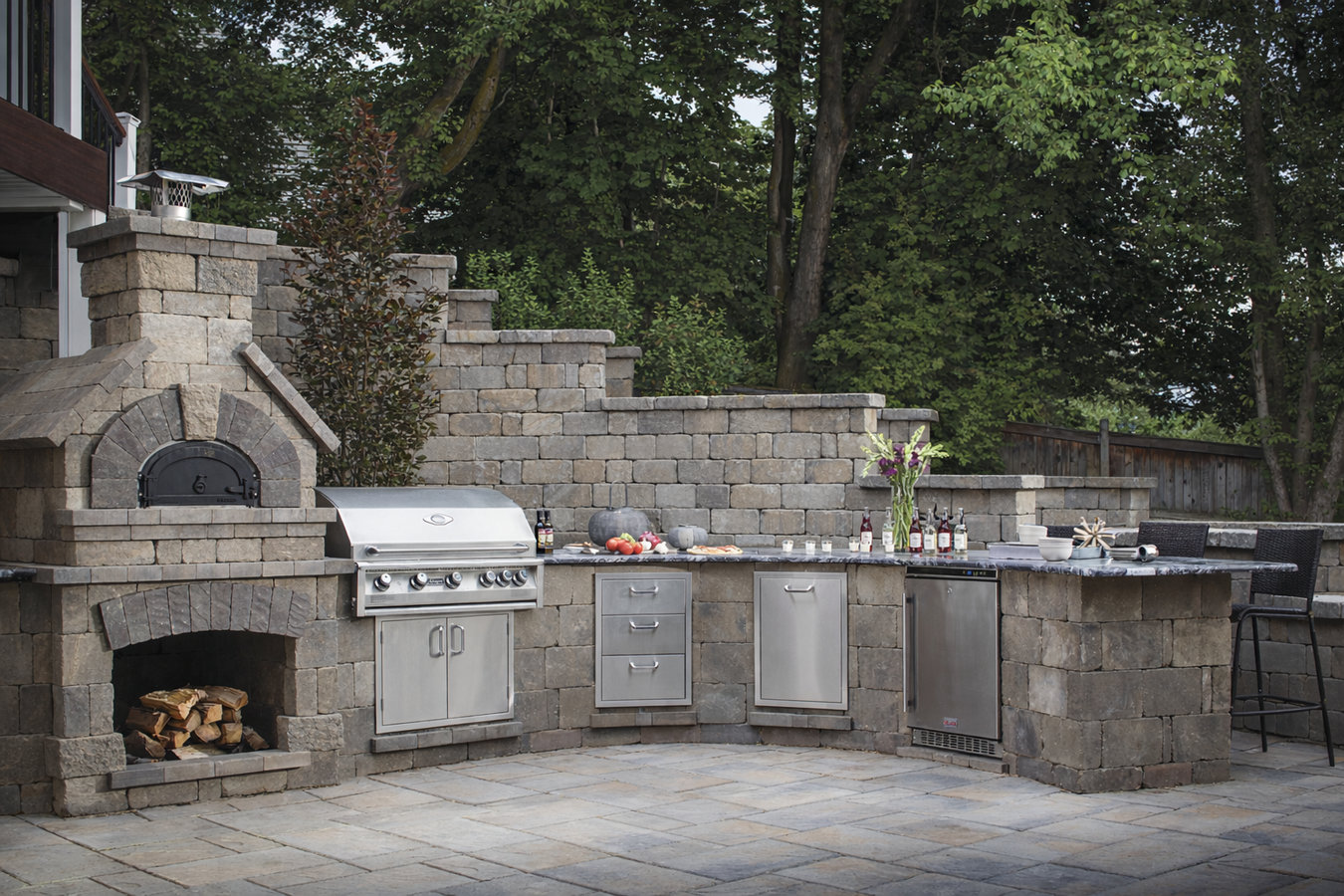 Outdoor kitchen masonry